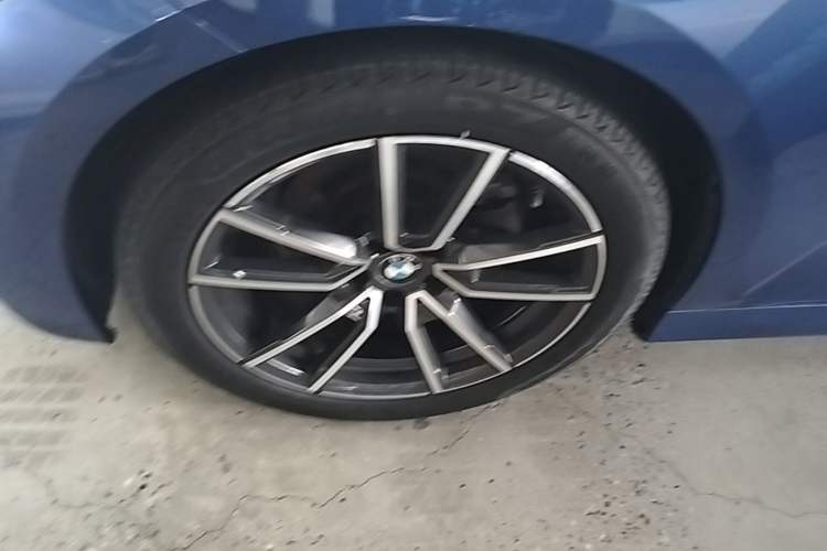 Used BMW 3 Series 2021 Second Facelift 325Li M Sport Package Left Front Wheel Hub