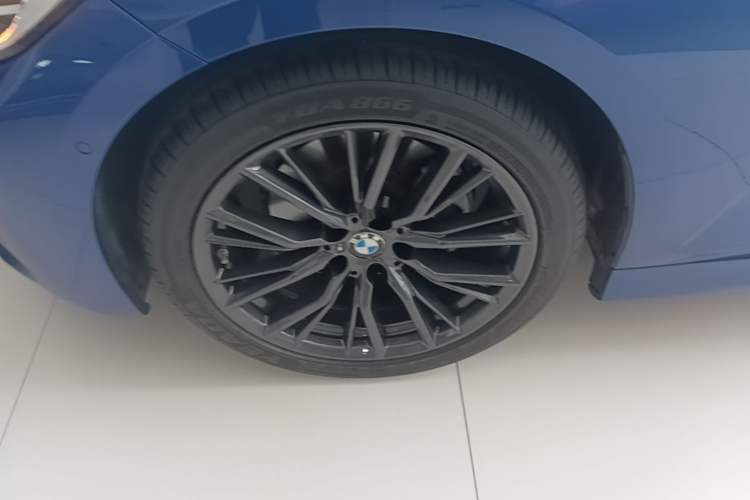 Used BMW 3 Series 2021 Facelifted 325Li M Sport Night Edition Package Left Front Wheel Hub