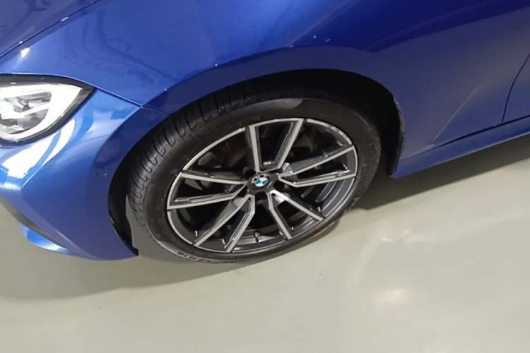 Used BMW 3 Series 2021 Restyled 325Li M Sport Package Left Front Wheel Hub