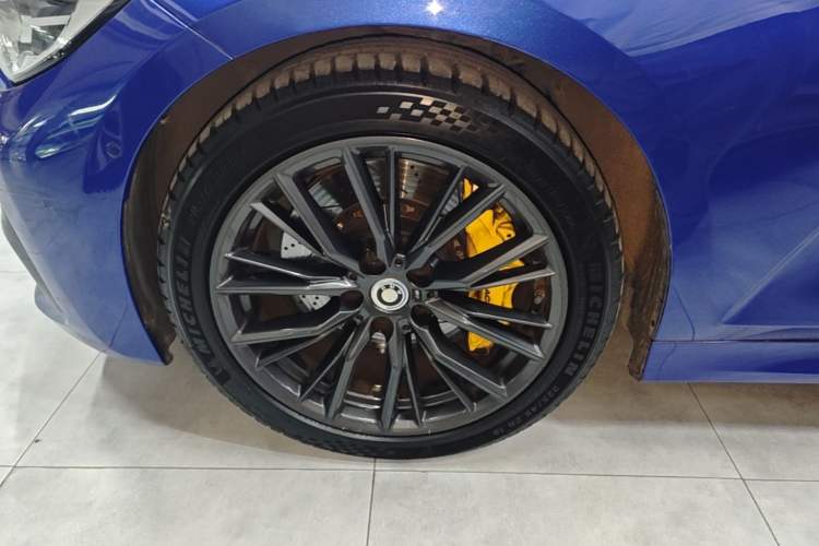 Used BMW 3 Series 2021 Facelifted 325Li M Sport Night Edition Package Left Front Wheel Hub