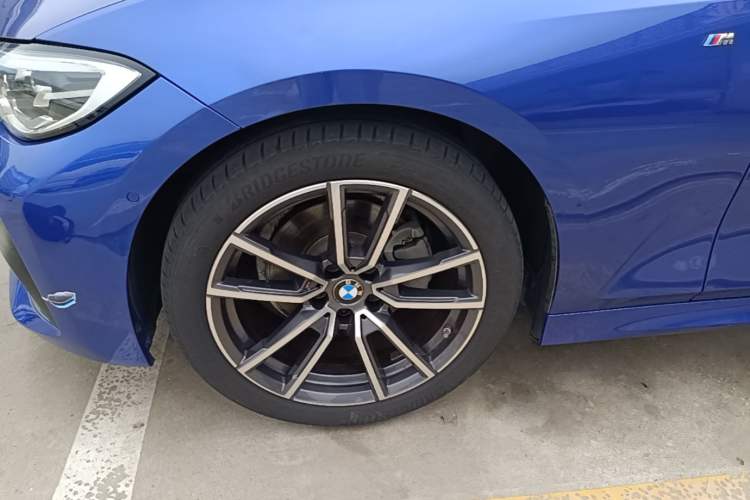 Used BMW 3 Series 2021 Restyled 325Li M Sport Package Left Front Wheel Hub