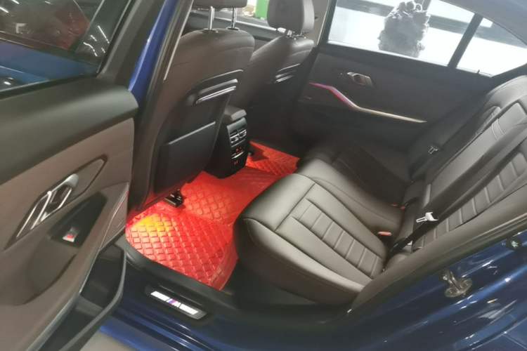 Used BMW 3 Series 2021 325Li M Sport Shadowline Package Left Rear Seat