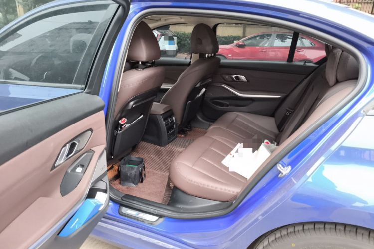 Used BMW 3 Series 2021 325Li M Sport Shadowline Package Left Rear Seat