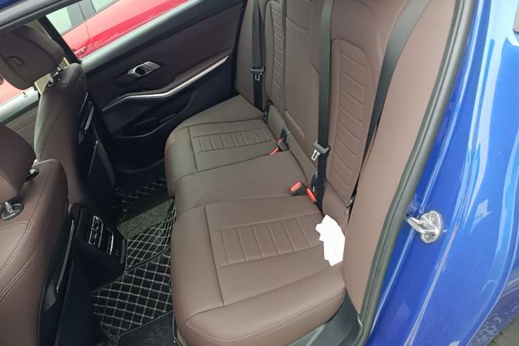 Used BMW 3 Series 2021 Restyled 325Li M Sport Package Left Rear Seat