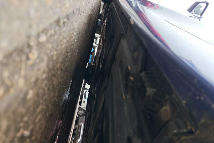 Used BMW 3 Series 2021 Second Facelift 325Li M Sport Package Left Side Sill
