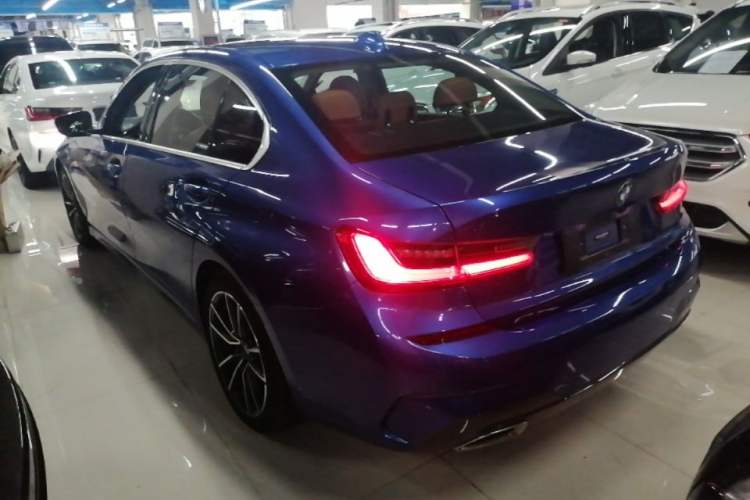 Used BMW 3 Series 2021 Facelifted 320Li M Sport Package Rear Left 45 Deg