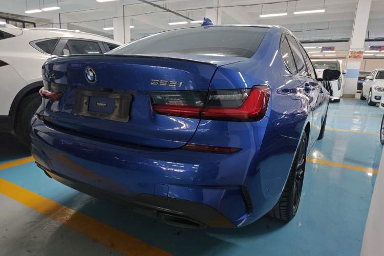 Used BMW 3 Series 2021 Second Facelift 325i M Sport Night Edition Package Rear Right 45 Deg