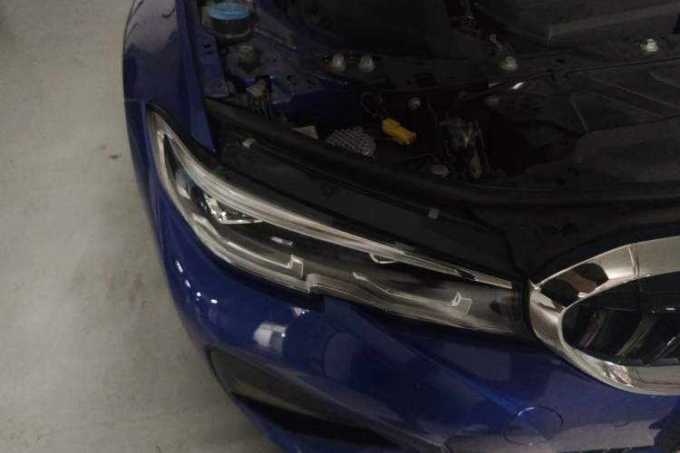Used BMW 3 Series 2021 Second Facelift 325i M Sport Package Right Front Headlight
