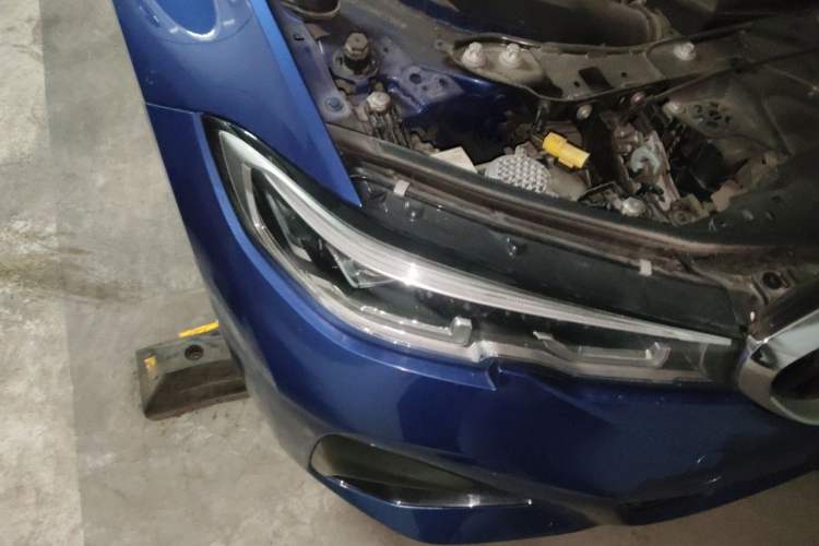 Used BMW 3 Series 2021 325i M Sport Package Right Front Headlight
