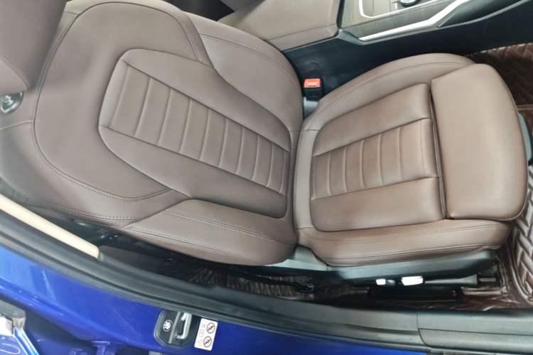 Used BMW 3 Series 2021 325i M Sport Package Right Front Seat