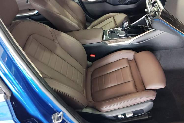 Used BMW 3 Series 2021 Restyled 325Li M Sport Package Right Front Seat