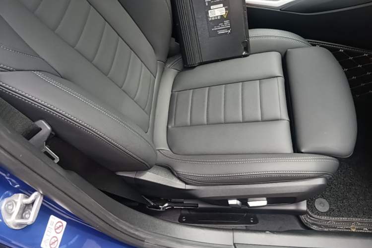Used BMW 3 Series 2021 Second Facelift 325i M Sport Night Edition Package Right Front Seat