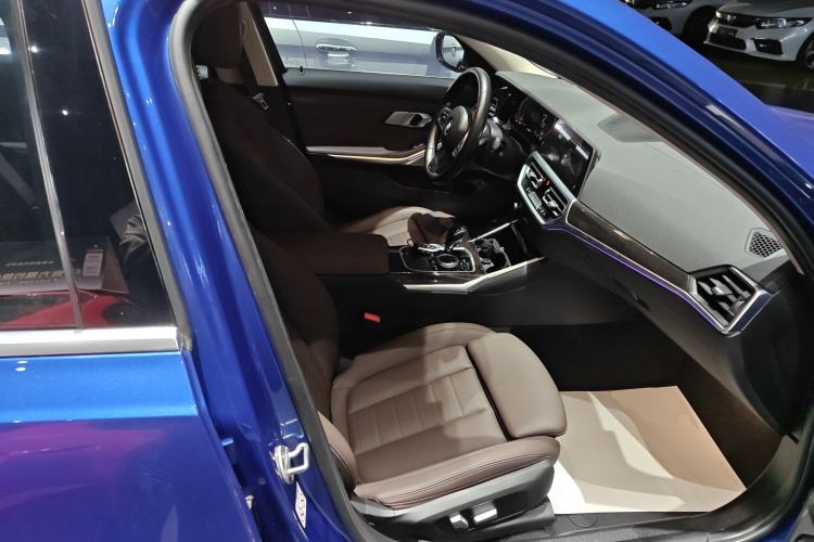 Used BMW 3 Series 2021 Restyled 325Li M Sport Package Right Front Seat