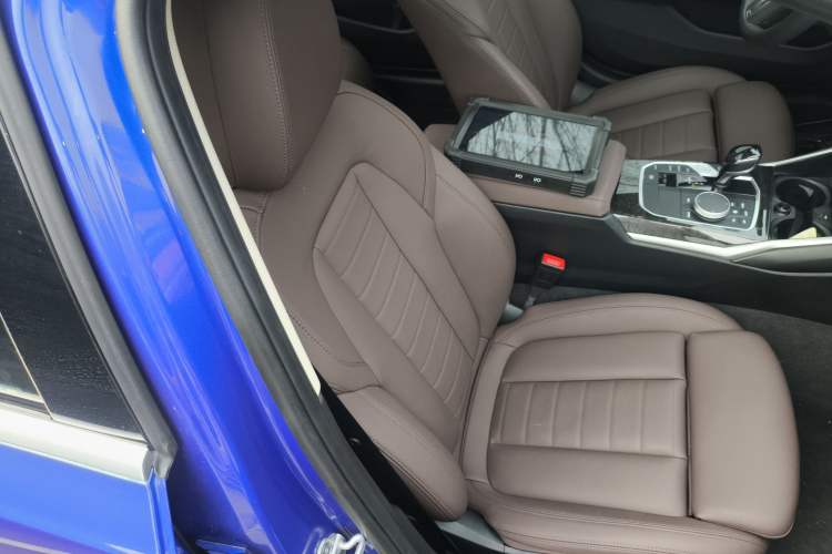 Used BMW 3 Series 2021 325Li M Sport Package Right Front Seat