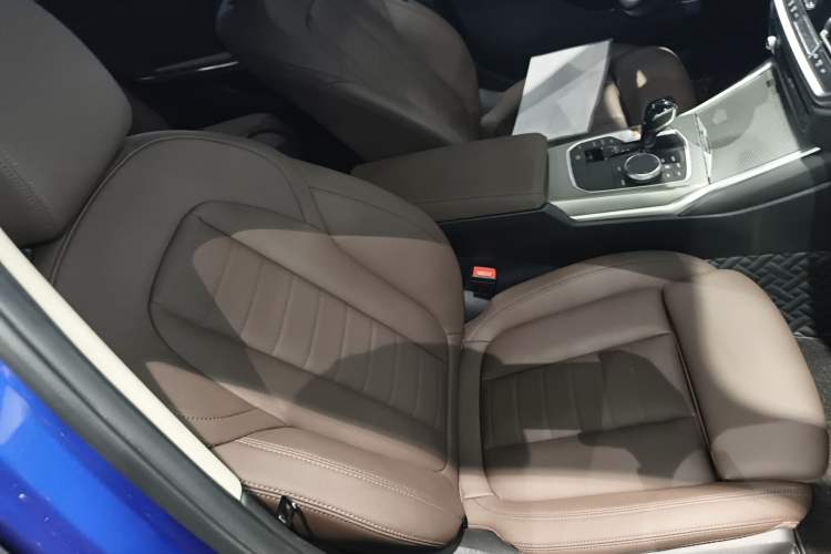 Used BMW 3 Series 2021 325Li M Sport Shadowline Package Right Front Seat
