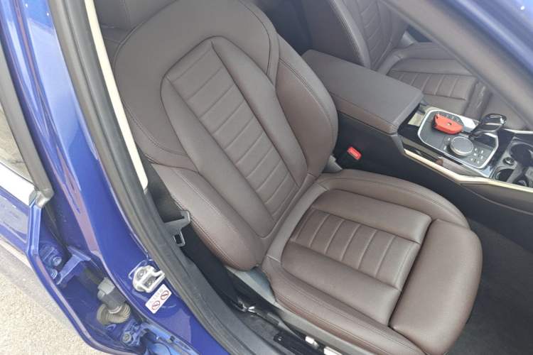 Used BMW 3 Series 2021 320Li M Sport Package Right Front Seat