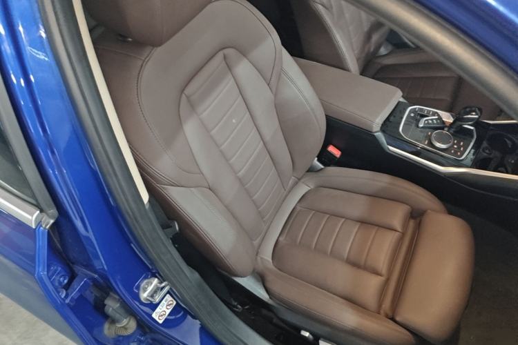 Used BMW 3 Series 2021 320Li M Sport Package Right Front Seat