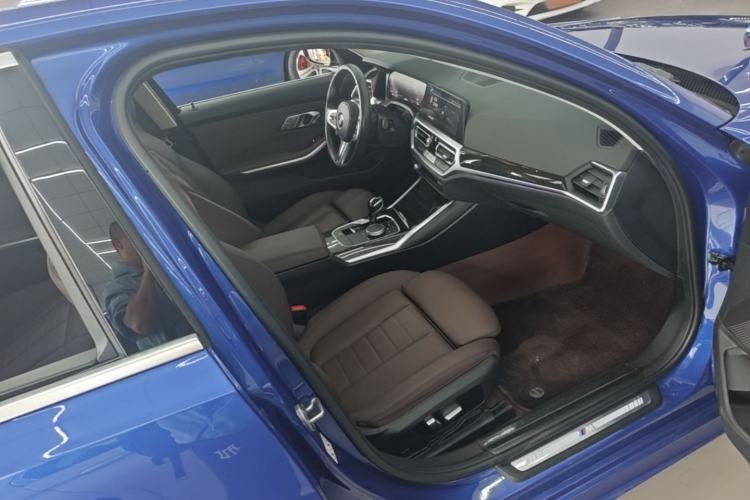 Used BMW 3 Series 2021 Second Facelift 325Li M Sport Package Right Front Seat