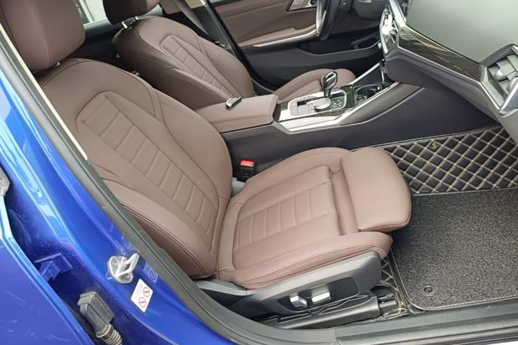 Used BMW 3 Series 2021 Restyled 325Li M Sport Package Right Front Seat