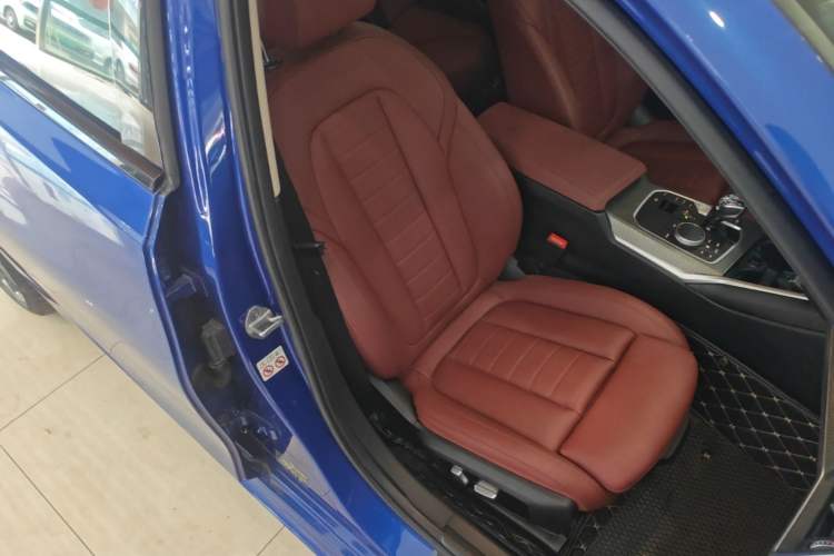 Used BMW 3 Series 2021 Facelifted 325Li M Sport Night Edition Package Right Front Seat