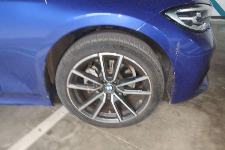 Used BMW 3 Series 2021 Restyled 325Li M Sport Package Right Front Wheel Hub