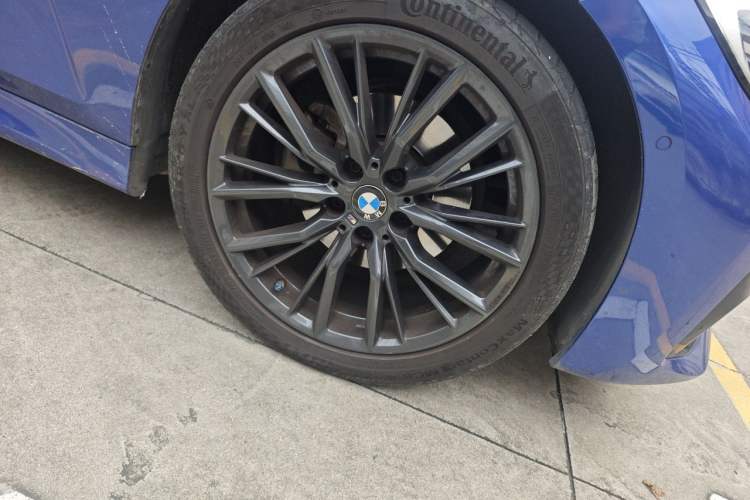 Used BMW 3 Series 2021 Restyled 325i M Sport Night Edition Package Right Front Wheel Hub