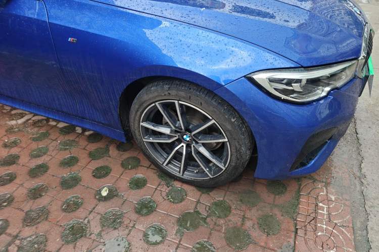 Used BMW 3 Series 2021 Second Facelift 320Li M Sport Package Right Front Wheel Hub