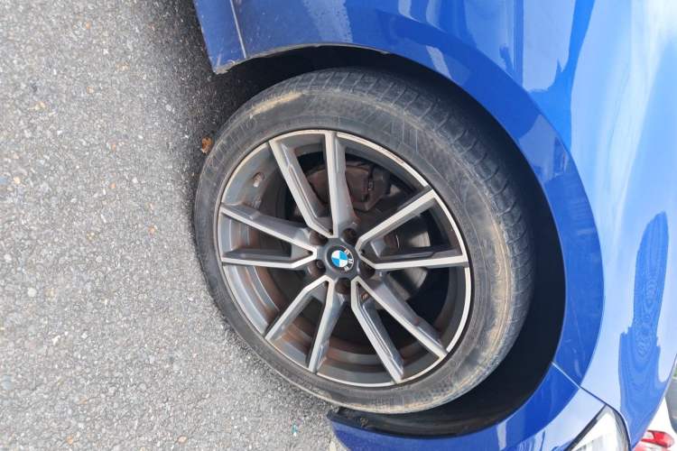 Used BMW 3 Series 2021 Facelifted 320Li M Sport Package Right Front Wheel Hub