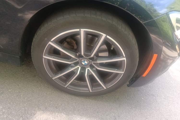 Used BMW 3 Series 2021 Restyled 325Li M Sport Package Right Front Wheel Hub