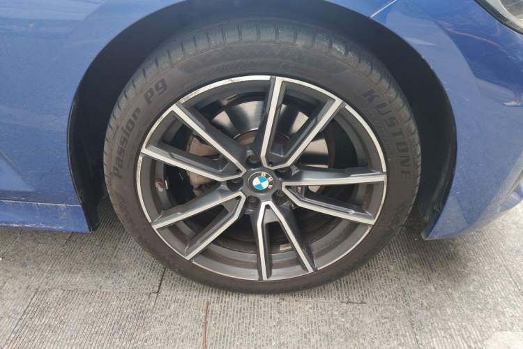 Used BMW 3 Series 2021 Facelifted 320Li M Sport Package Right Front Wheel Hub