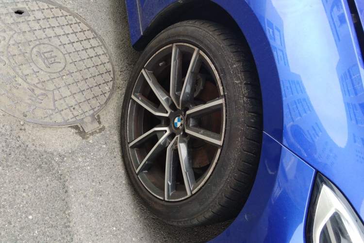 Used BMW 3 Series 2021 Restyled 325Li M Sport Package Right Front Wheel Hub