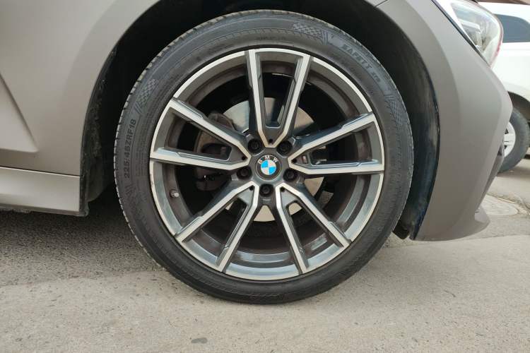 Used BMW 3 Series 2021 Restyled 325Li M Sport Package Right Front Wheel Hub