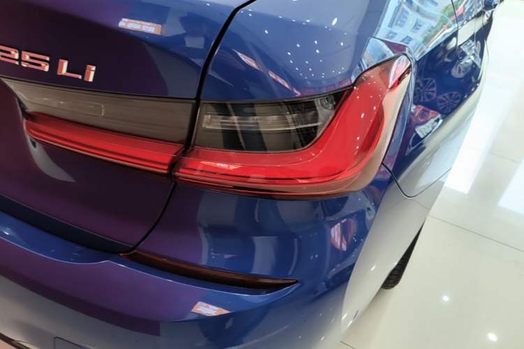 Used BMW 3 Series 2021 Second Facelift 325Li M Sport Package Right Rear Taillight