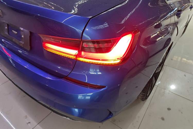 Used BMW 3 Series 2021 325i M Sport Package Right Rear Taillight