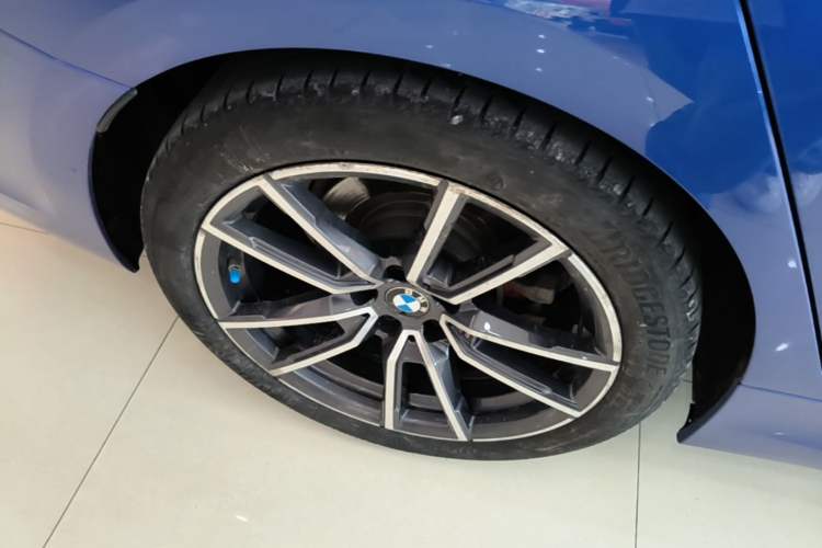 Used BMW 3 Series 2021 Second Facelift 325Li M Sport Package Right Rear Wheel Hub
