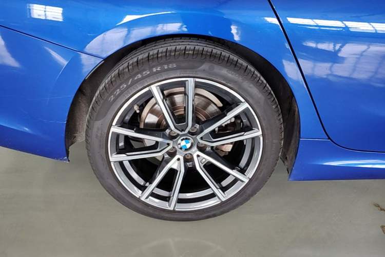 Used BMW 3 Series 2021 Restyled 325Li M Sport Package Right Rear Wheel Hub