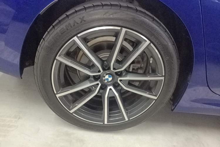 Used BMW 3 Series 2021 Restyled 325Li M Sport Package Right Rear Wheel Hub