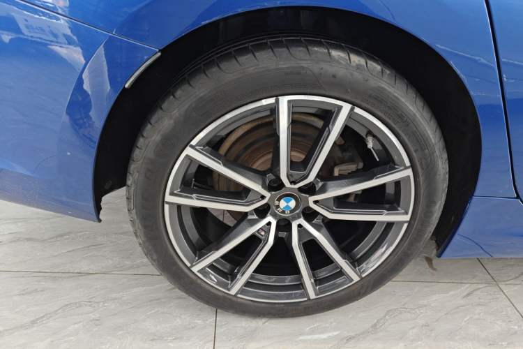 Used BMW 3 Series 2021 320Li M Sport Package Right Rear Wheel Hub