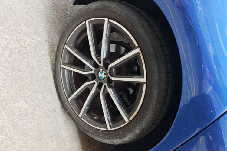 Used BMW 3 Series 2021 Second Facelift 320Li M Sport Package Right Rear Wheel Hub