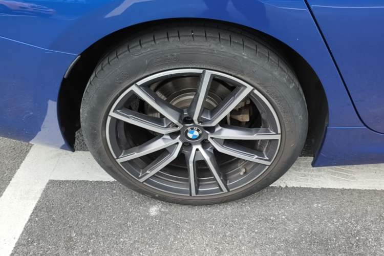 Used BMW 3 Series 2021 Restyled 325Li M Sport Package Right Rear Wheel Hub