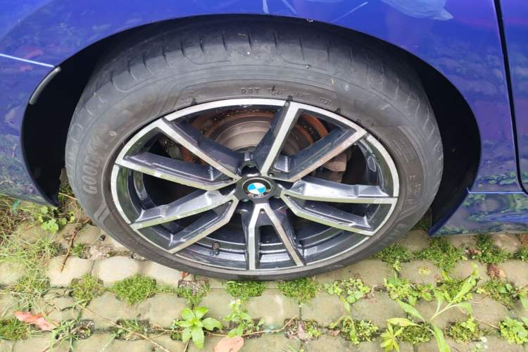 Used BMW 3 Series 2021 Second Facelift 325Li M Sport Package Right Rear Wheel Hub
