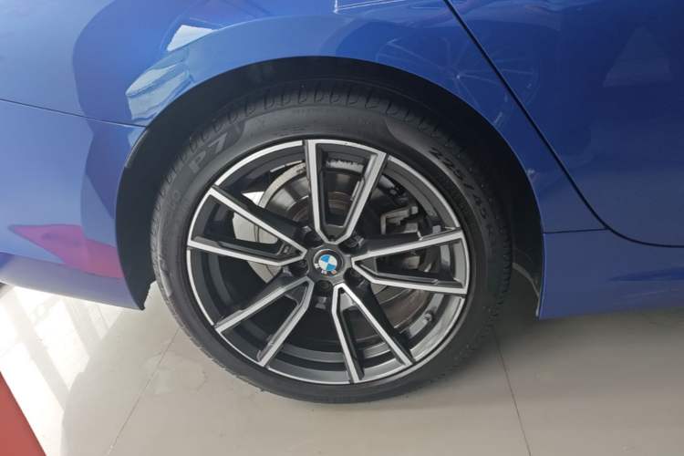 Used BMW 3 Series 2021 Second Facelift 325Li M Sport Package Right Rear Wheel Hub