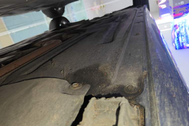 Used BMW 3 Series 2021 320Li M Sport Package Right Side Sill