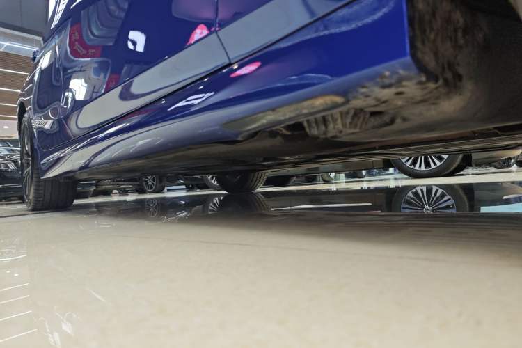Used BMW 3 Series 2021 Facelifted 325Li M Sport Night Edition Package Right Side Sill