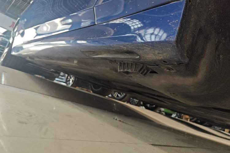 Used BMW 3 Series 2021 325i M Sport Package Right Side Sill