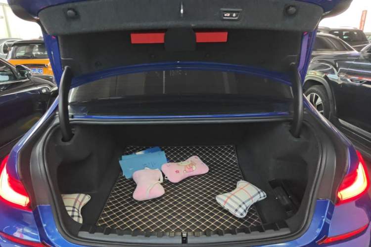 Used BMW 3 Series 2021 325Li M Sport Package Trunk