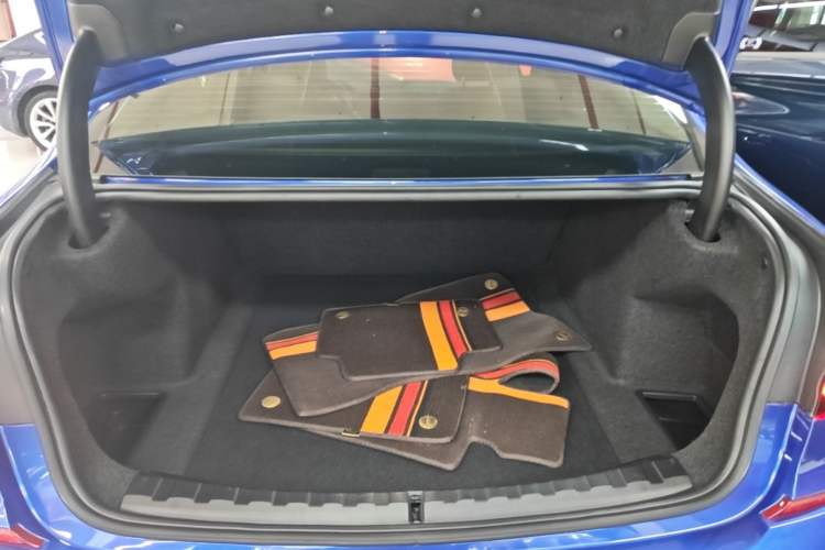 Used BMW 3 Series 2021 325i M Sport Package Trunk