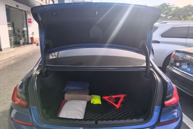 Used BMW 3 Series 2021 320Li M Sport Package Trunk