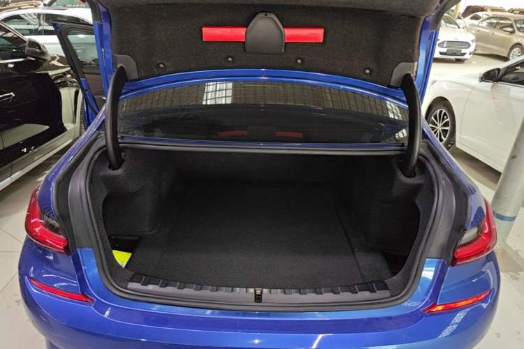 Used BMW 3 Series 2021 325i M Sport Package Trunk
