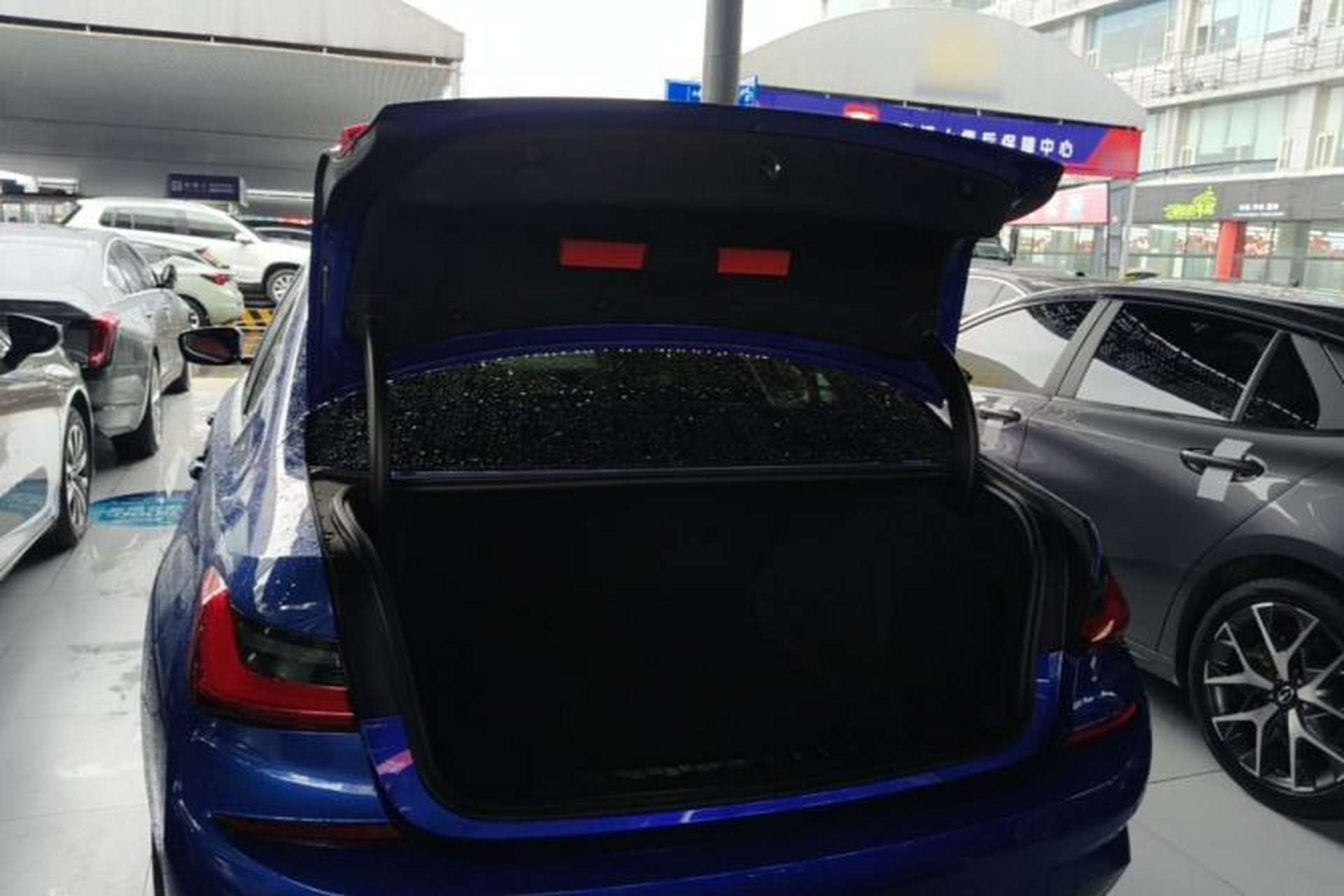Used BMW 3 Series 2021 Facelifted 320Li M Sport Package Trunk